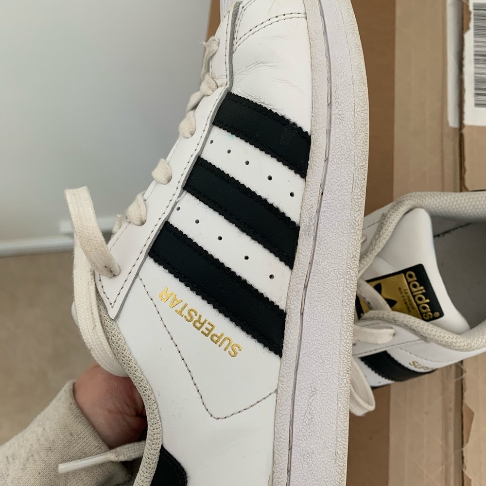 Adidas superstar tennis shoes / sneakers, size 7